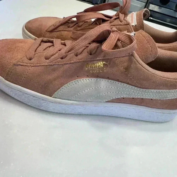 Puma pink suede women’s sneakers size 8 - Picture 3 of 7